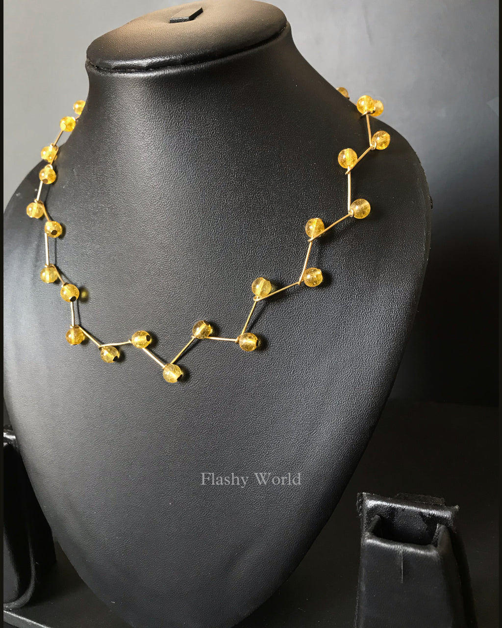 Citrine Zigzag Necklace – Unique, Minimal & Energy-Boosting Jewelry